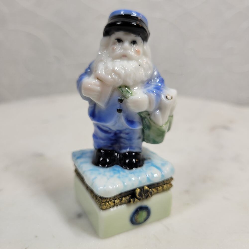 VINTAGE Santa Claus Trinket Box Blue White Porcelain Christmas Holiday Hinged
